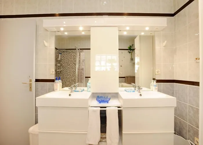 Сasa de vacaciones Pavillon Clara Flor *